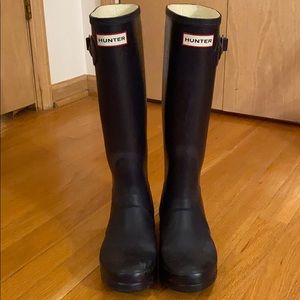 Woman’s Hunter Rain Boots!